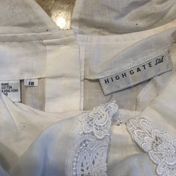 Blouse - Picture 2 of 3